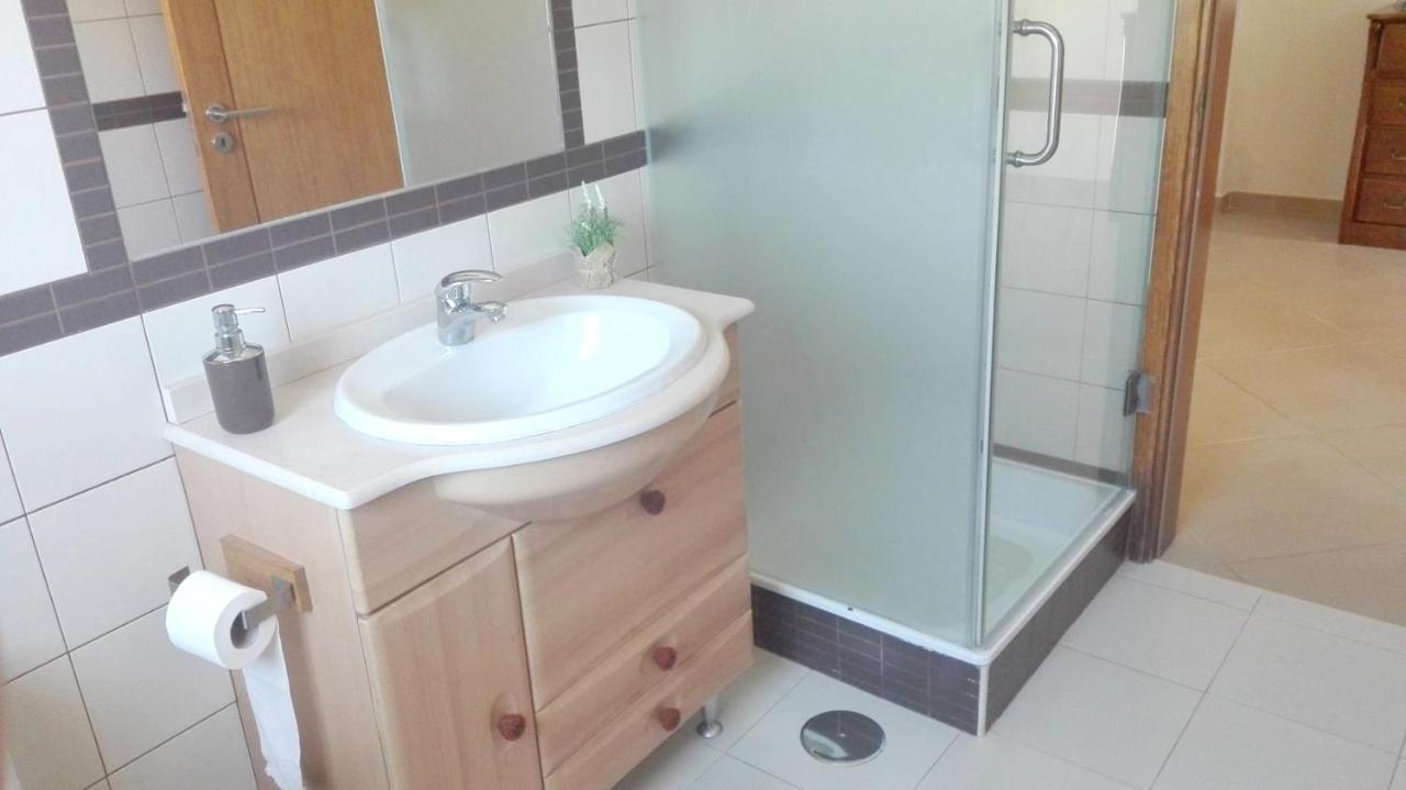Spacious House In Aldeia Dos Pinheiros With Pool Azeitao Εξωτερικό φωτογραφία